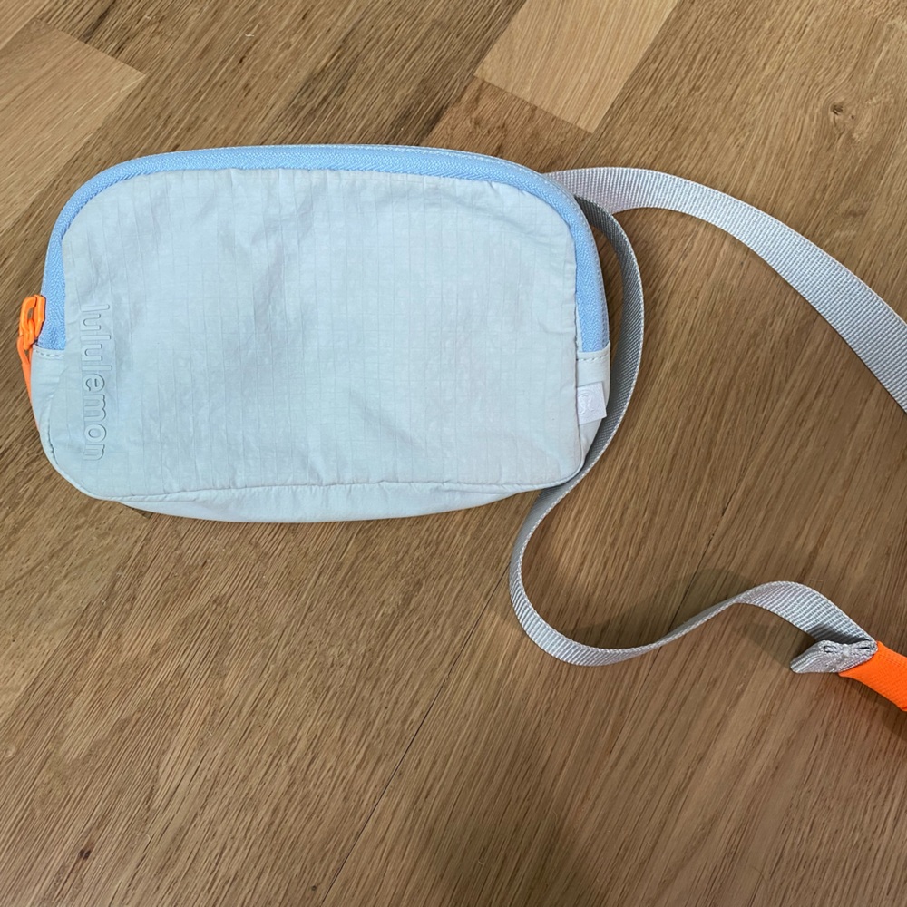Lululemon mini belt bag